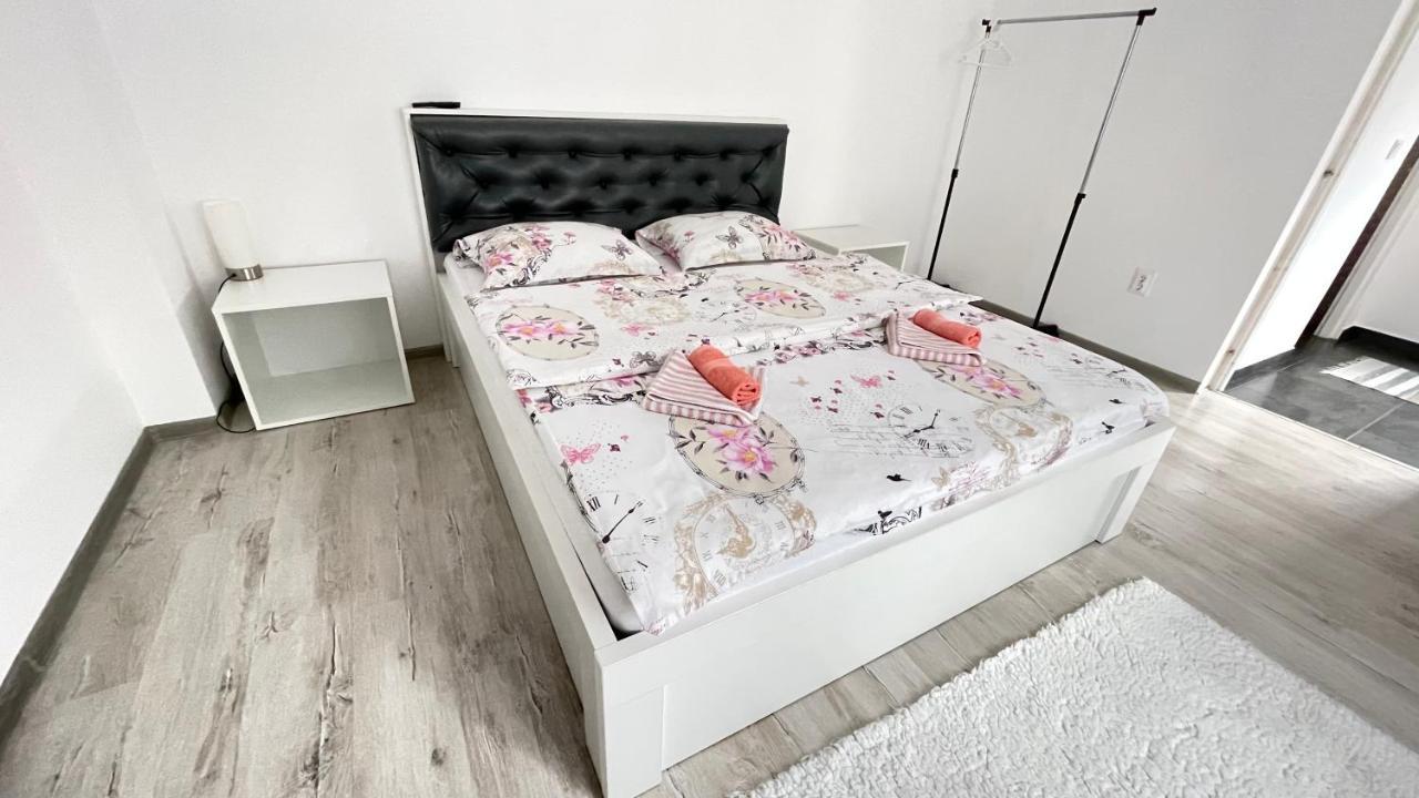 Apartament Linistit / Cozy Apartment Câmpulung Moldovenesc Exteriér fotografie